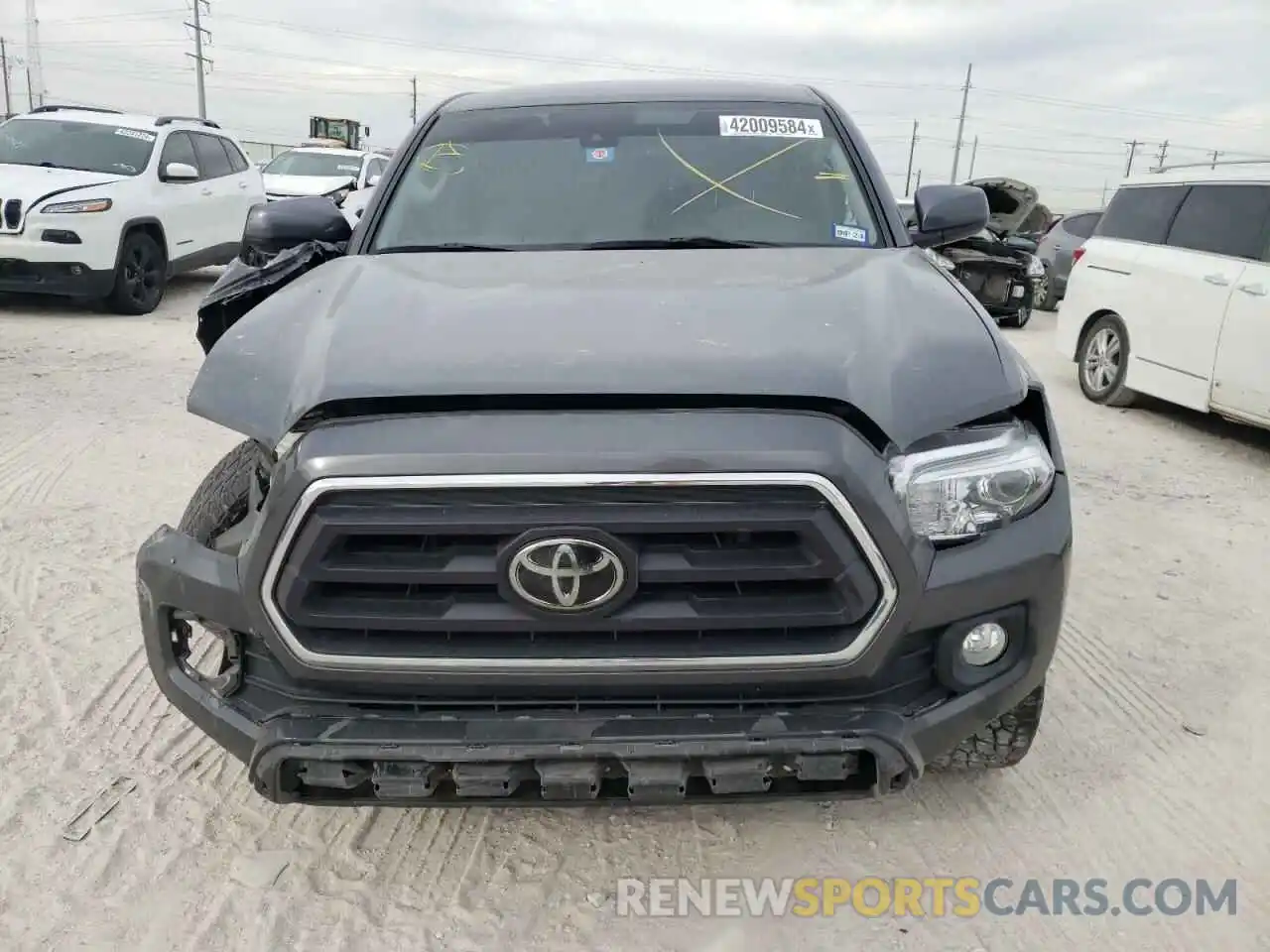 5 Photograph of a damaged car 5TFAZ5CN9MX097811 TOYOTA TACOMA 2021