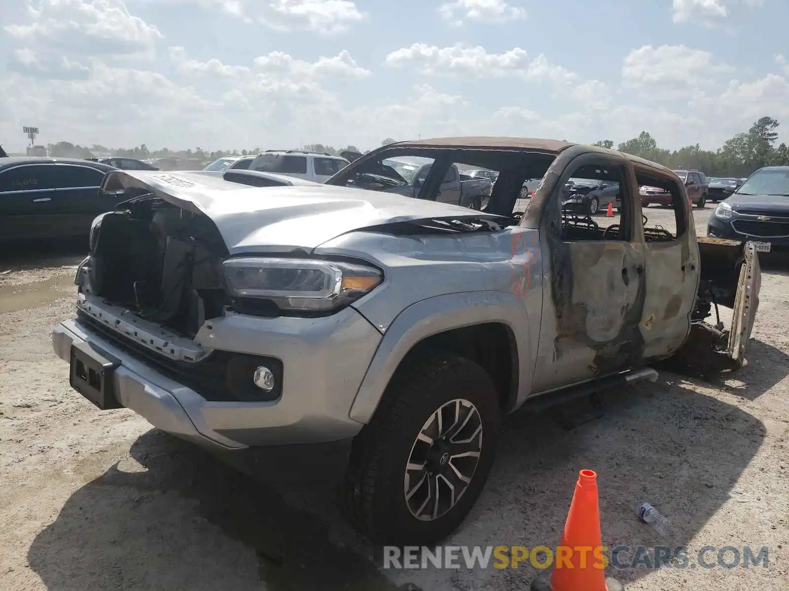 2 Photograph of a damaged car 5TFAZ5CN9MX099199 TOYOTA TACOMA 2021