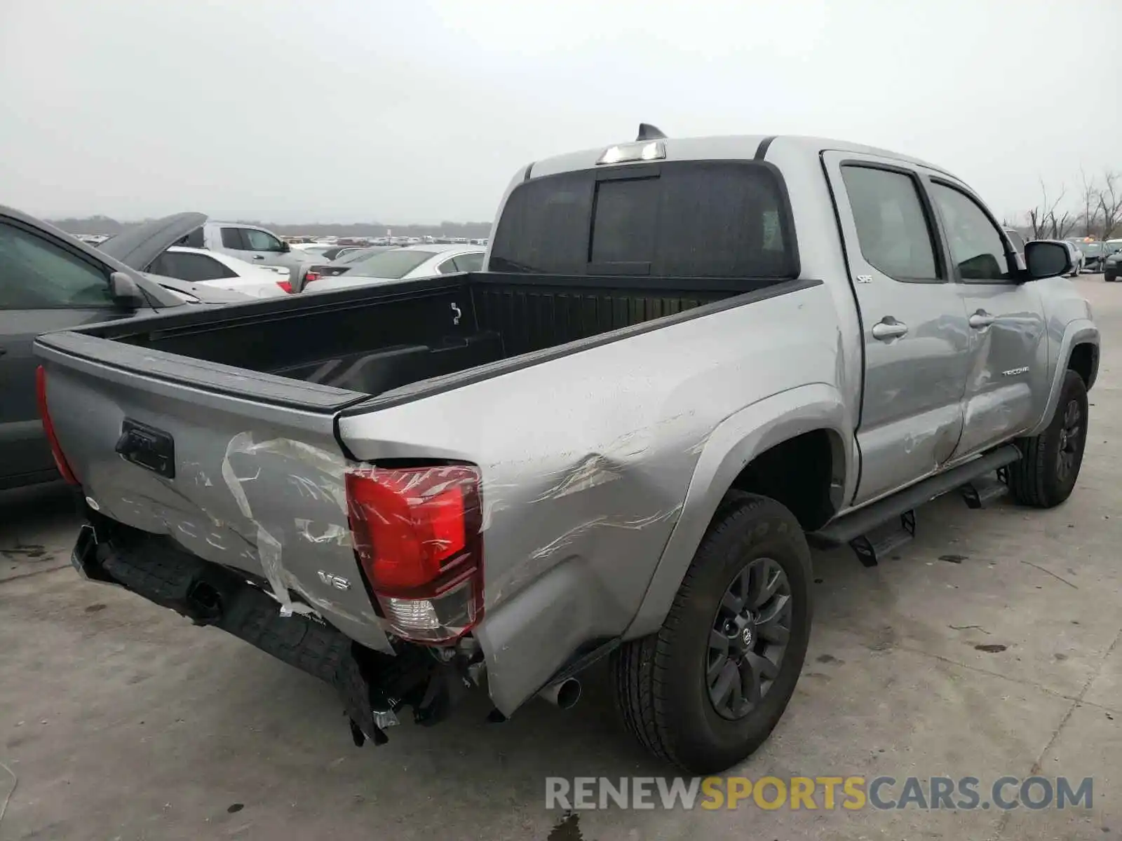 4 Фотография поврежденного автомобиля 5TFAZ5CN9MX099588 TOYOTA TACOMA 2021