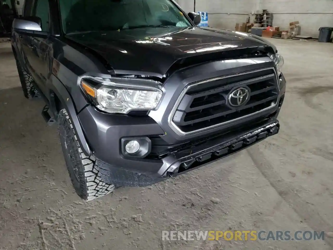 9 Photograph of a damaged car 5TFAZ5CN9MX099610 TOYOTA TACOMA 2021