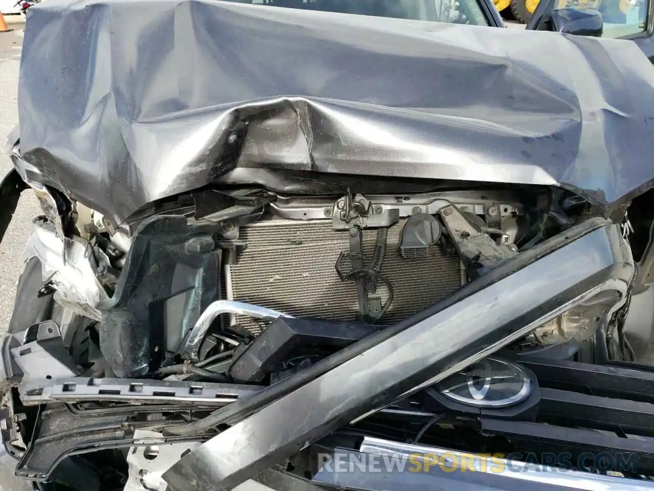 11 Photograph of a damaged car 5TFAZ5CN9MX105695 TOYOTA TACOMA 2021