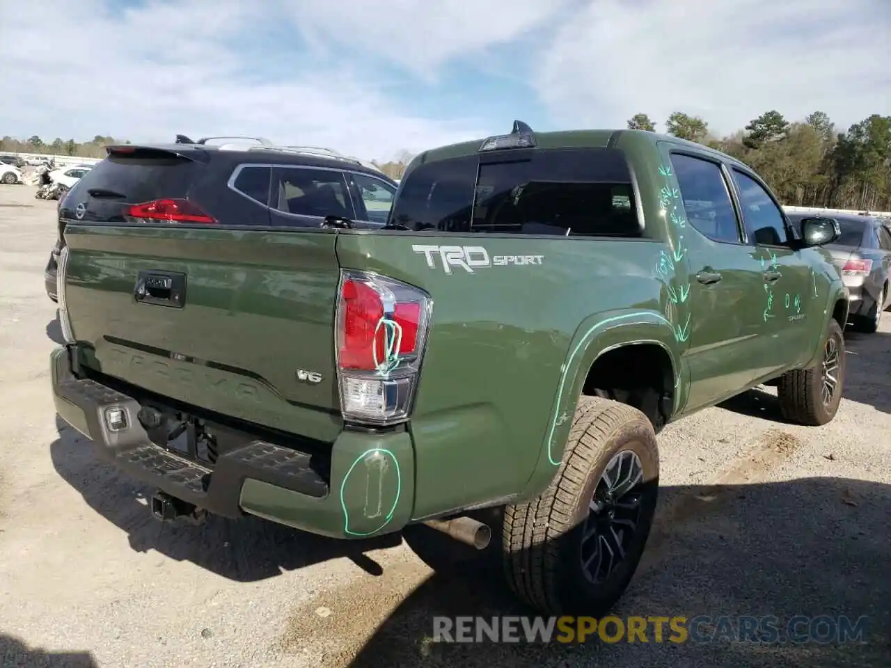 4 Photograph of a damaged car 5TFAZ5CN9MX111206 TOYOTA TACOMA 2021