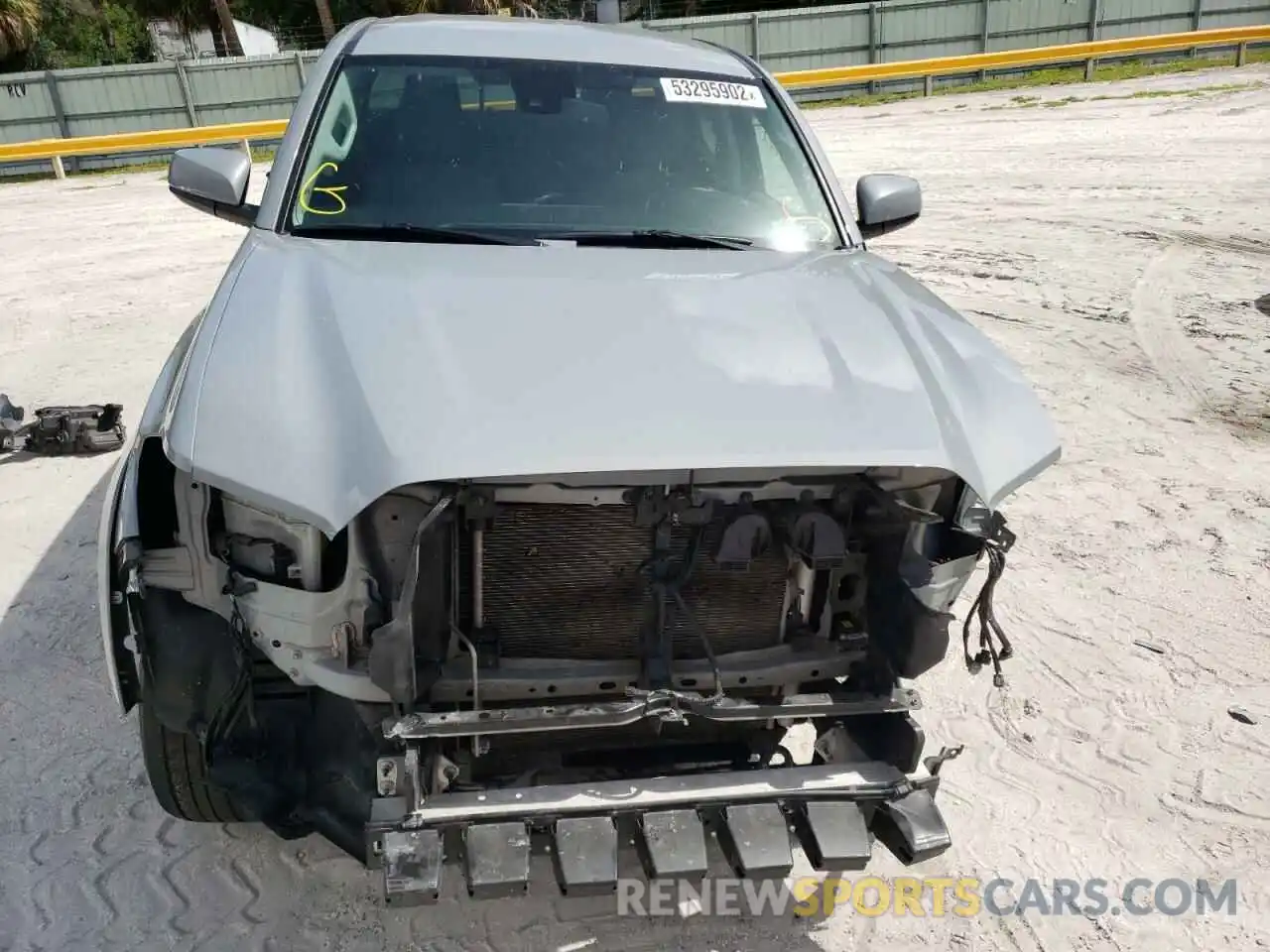 9 Photograph of a damaged car 5TFAZ5CNXMX095257 TOYOTA TACOMA 2021