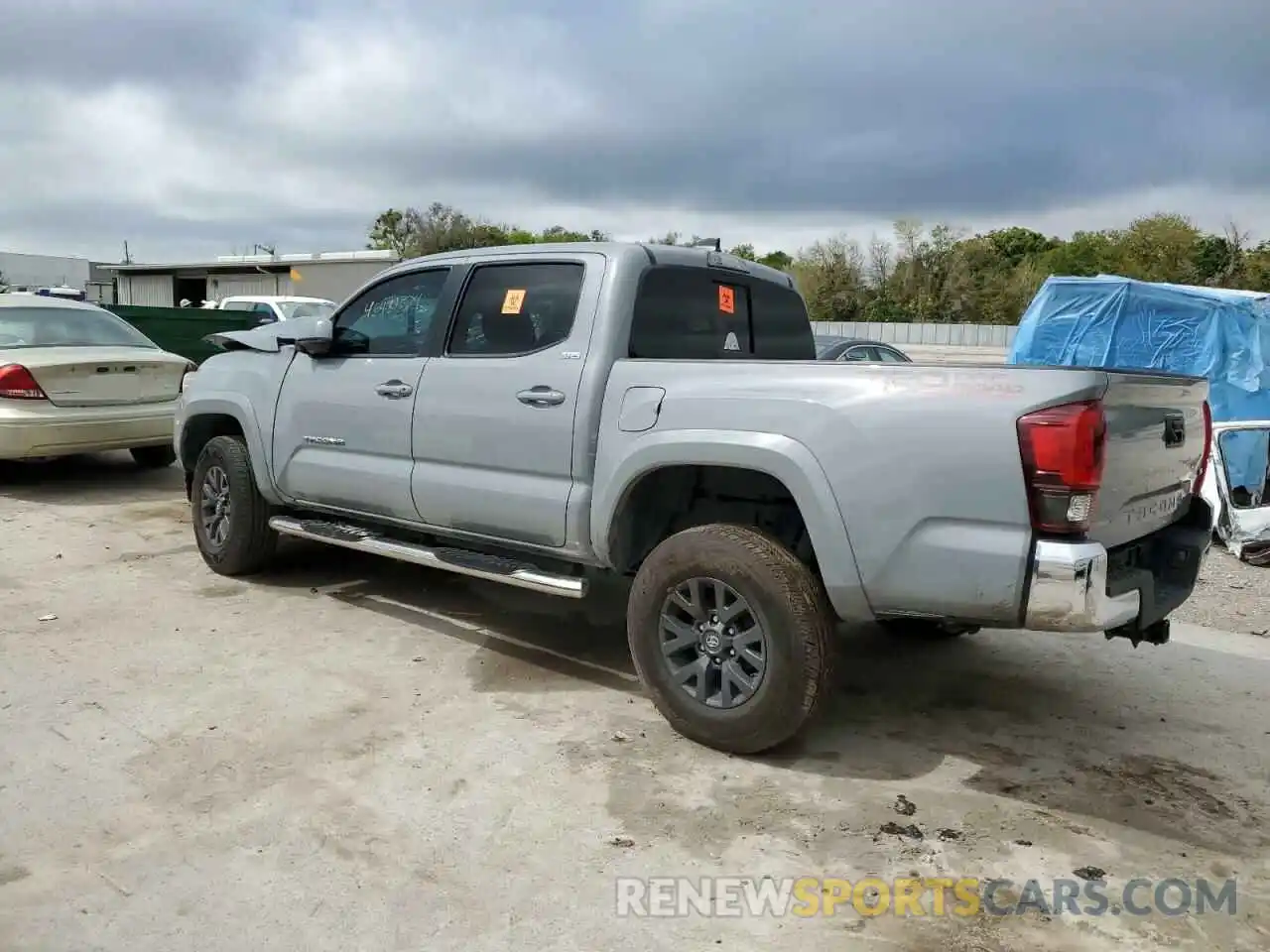 2 Photograph of a damaged car 5TFAZ5CNXMX095808 TOYOTA TACOMA 2021