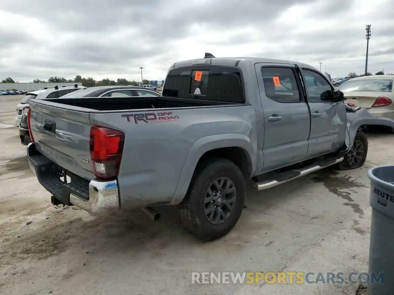 3 Photograph of a damaged car 5TFAZ5CNXMX095808 TOYOTA TACOMA 2021