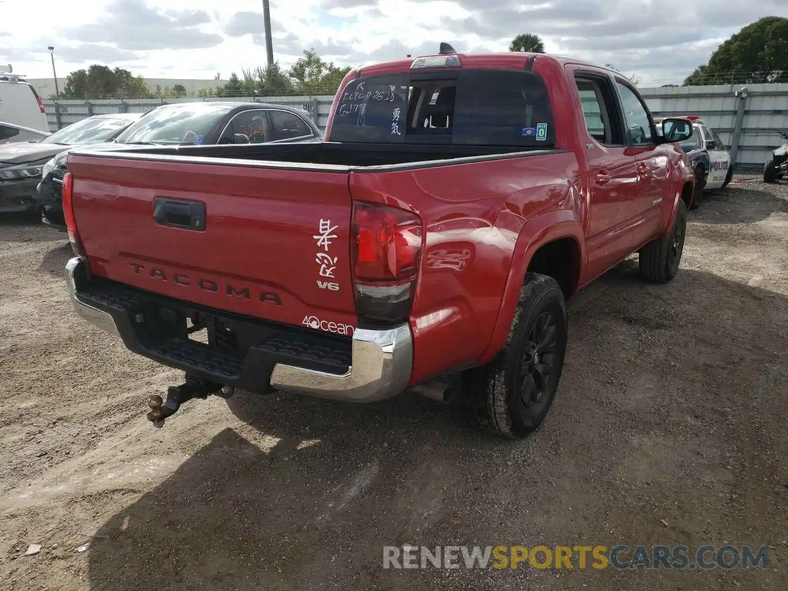 4 Фотография поврежденного автомобиля 5TFAZ5CNXMX096179 TOYOTA TACOMA 2021