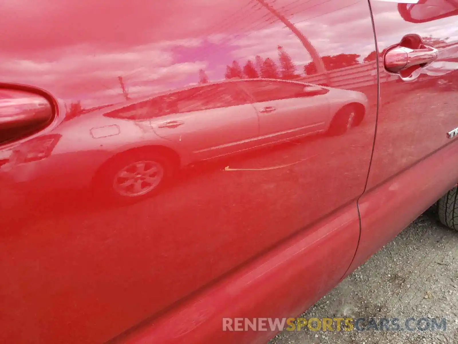 9 Photograph of a damaged car 5TFAZ5CNXMX096179 TOYOTA TACOMA 2021