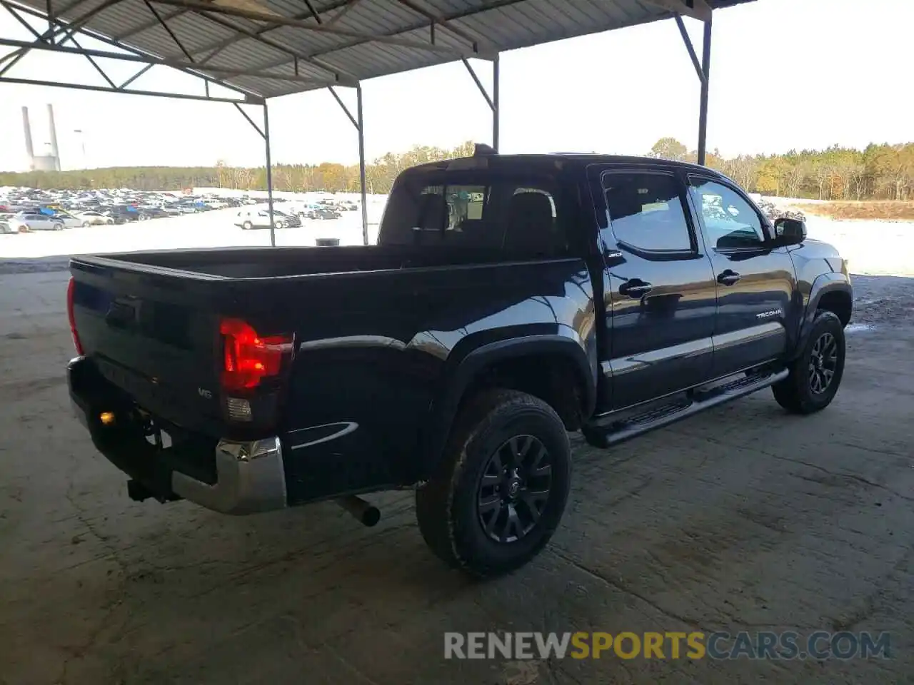 4 Photograph of a damaged car 5TFAZ5CNXMX099387 TOYOTA TACOMA 2021