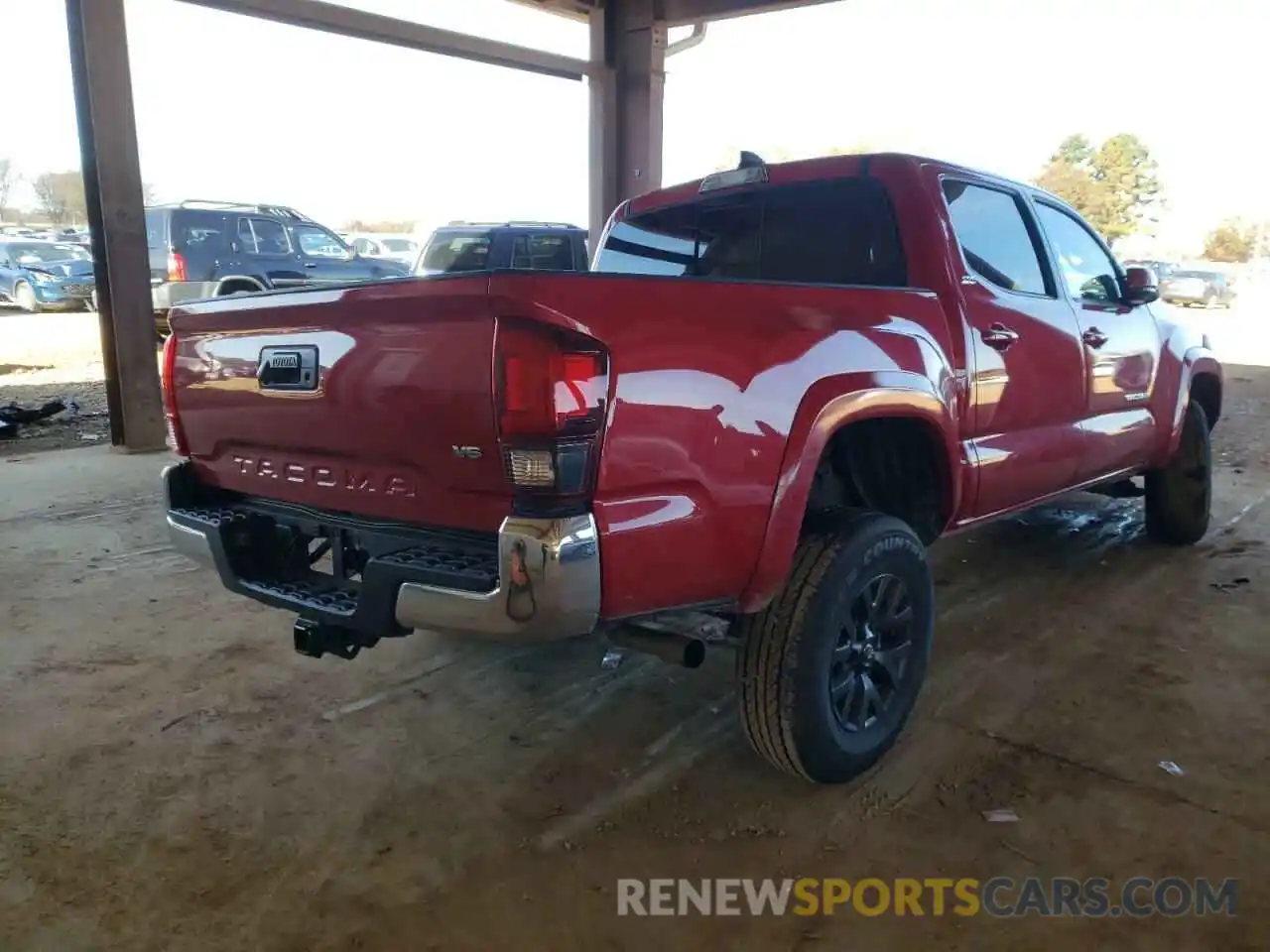 4 Photograph of a damaged car 5TFAZ5CNXMX102305 TOYOTA TACOMA 2021