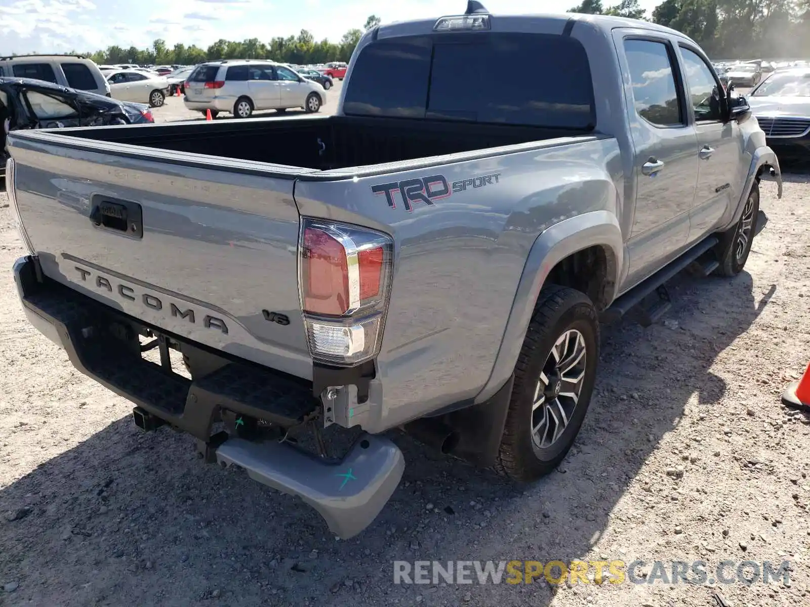 4 Photograph of a damaged car 5TFAZ5CNXMX106435 TOYOTA TACOMA 2021