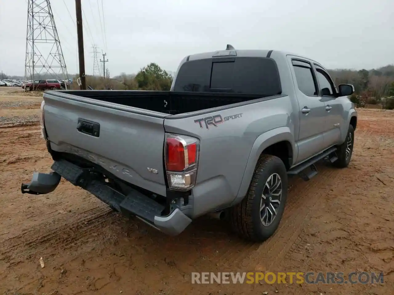 4 Photograph of a damaged car 5TFAZ5CNXMX109576 TOYOTA TACOMA 2021