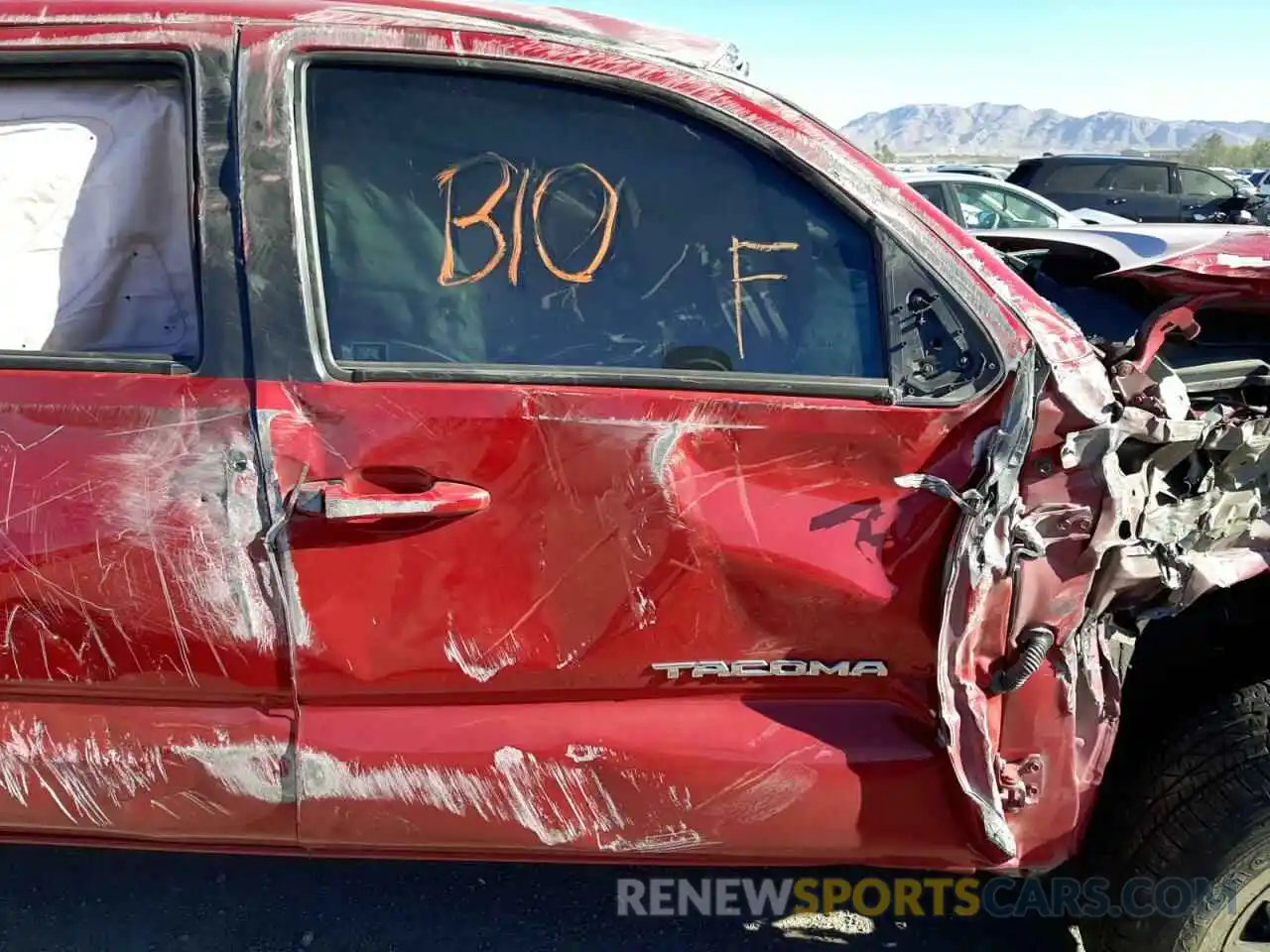 5 Photograph of a damaged car 5TFAZ5CNXMX112798 TOYOTA TACOMA 2021