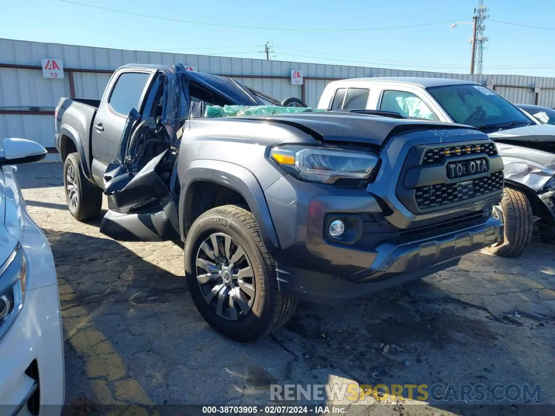 1 Photograph of a damaged car 5TFCZ5AN0MX244383 TOYOTA TACOMA 2021