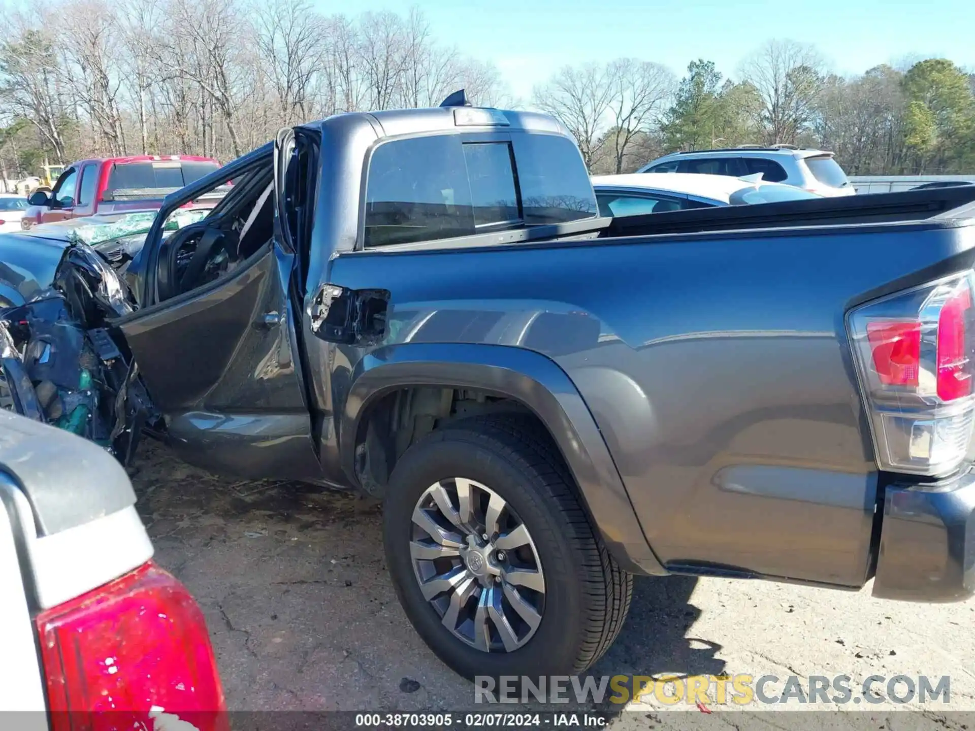 13 Photograph of a damaged car 5TFCZ5AN0MX244383 TOYOTA TACOMA 2021