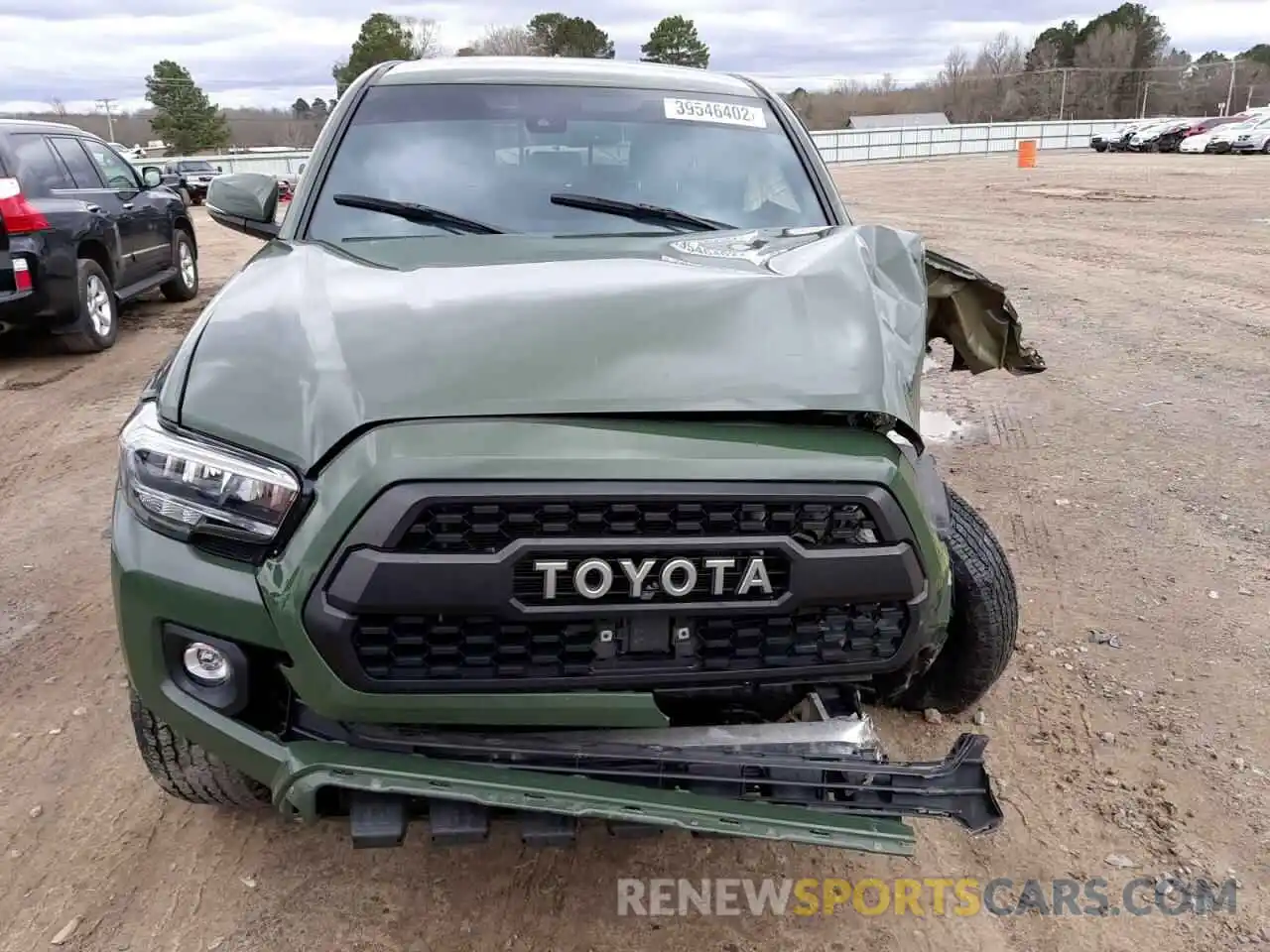 7 Photograph of a damaged car 5TFCZ5AN0MX246537 TOYOTA TACOMA 2021