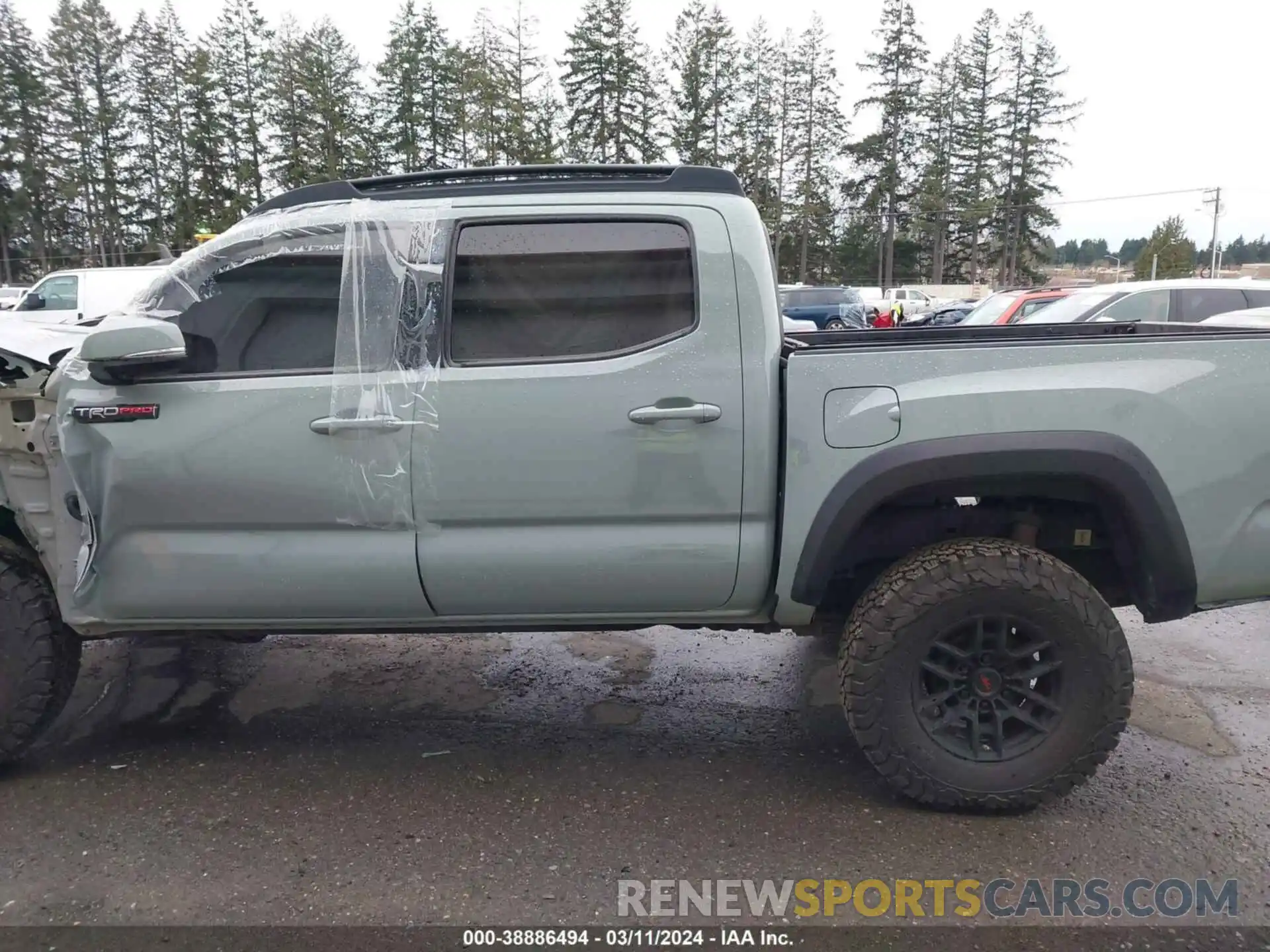 15 Photograph of a damaged car 5TFCZ5AN0MX251401 TOYOTA TACOMA 2021