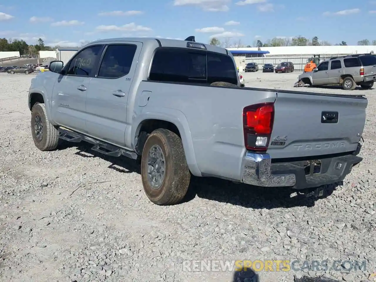 3 Photograph of a damaged car 5TFCZ5AN0MX254492 TOYOTA TACOMA 2021