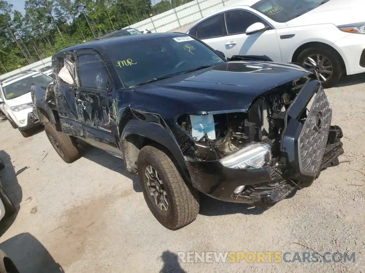 1 Photograph of a damaged car 5TFCZ5AN0MX255531 TOYOTA TACOMA 2021