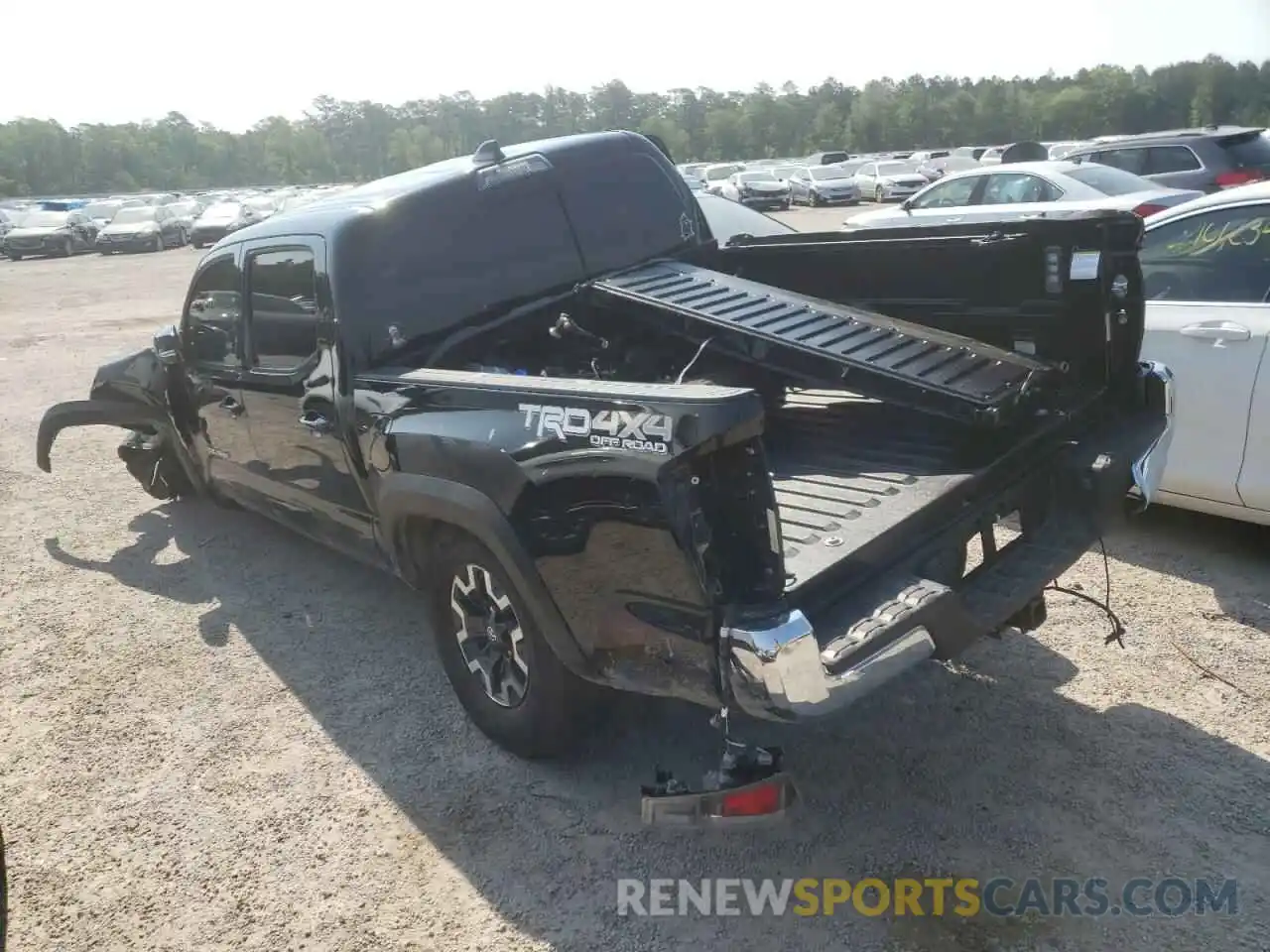 3 Photograph of a damaged car 5TFCZ5AN0MX255531 TOYOTA TACOMA 2021