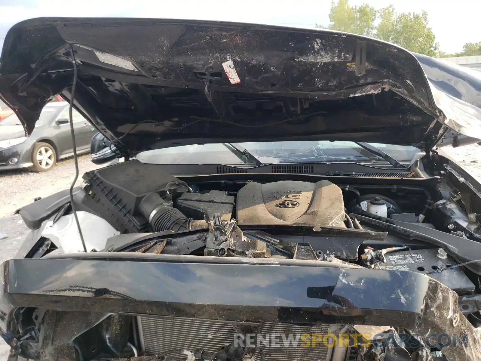 7 Photograph of a damaged car 5TFCZ5AN0MX255626 TOYOTA TACOMA 2021