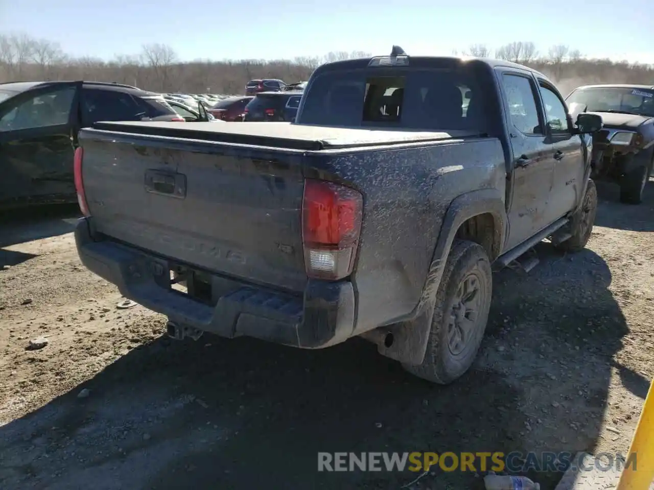 4 Photograph of a damaged car 5TFCZ5AN0MX256050 TOYOTA TACOMA 2021