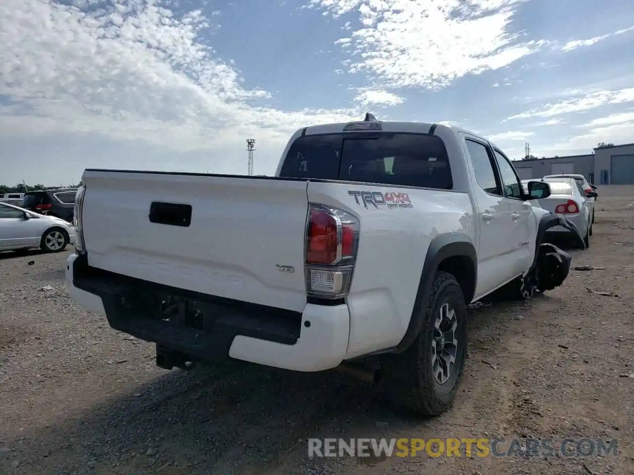 4 Photograph of a damaged car 5TFCZ5AN0MX259904 TOYOTA TACOMA 2021