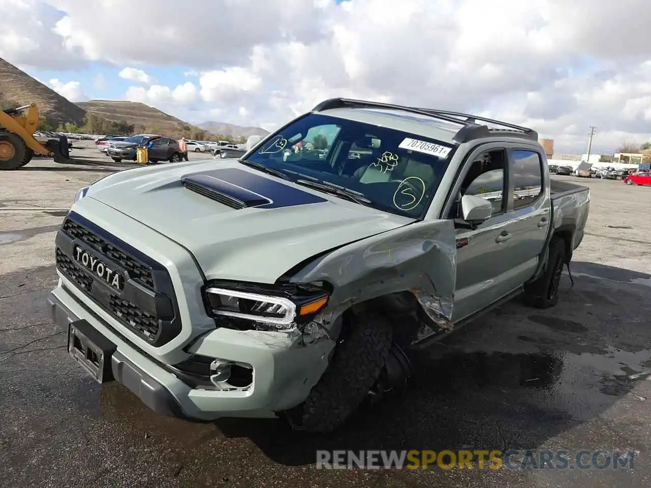 2 Photograph of a damaged car 5TFCZ5AN0MX265251 TOYOTA TACOMA 2021