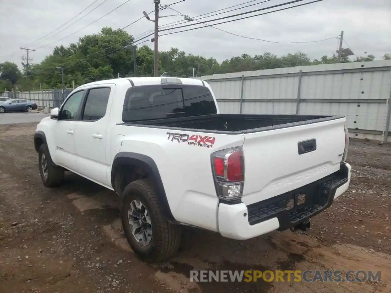 3 Photograph of a damaged car 5TFCZ5AN0MX265623 TOYOTA TACOMA 2021