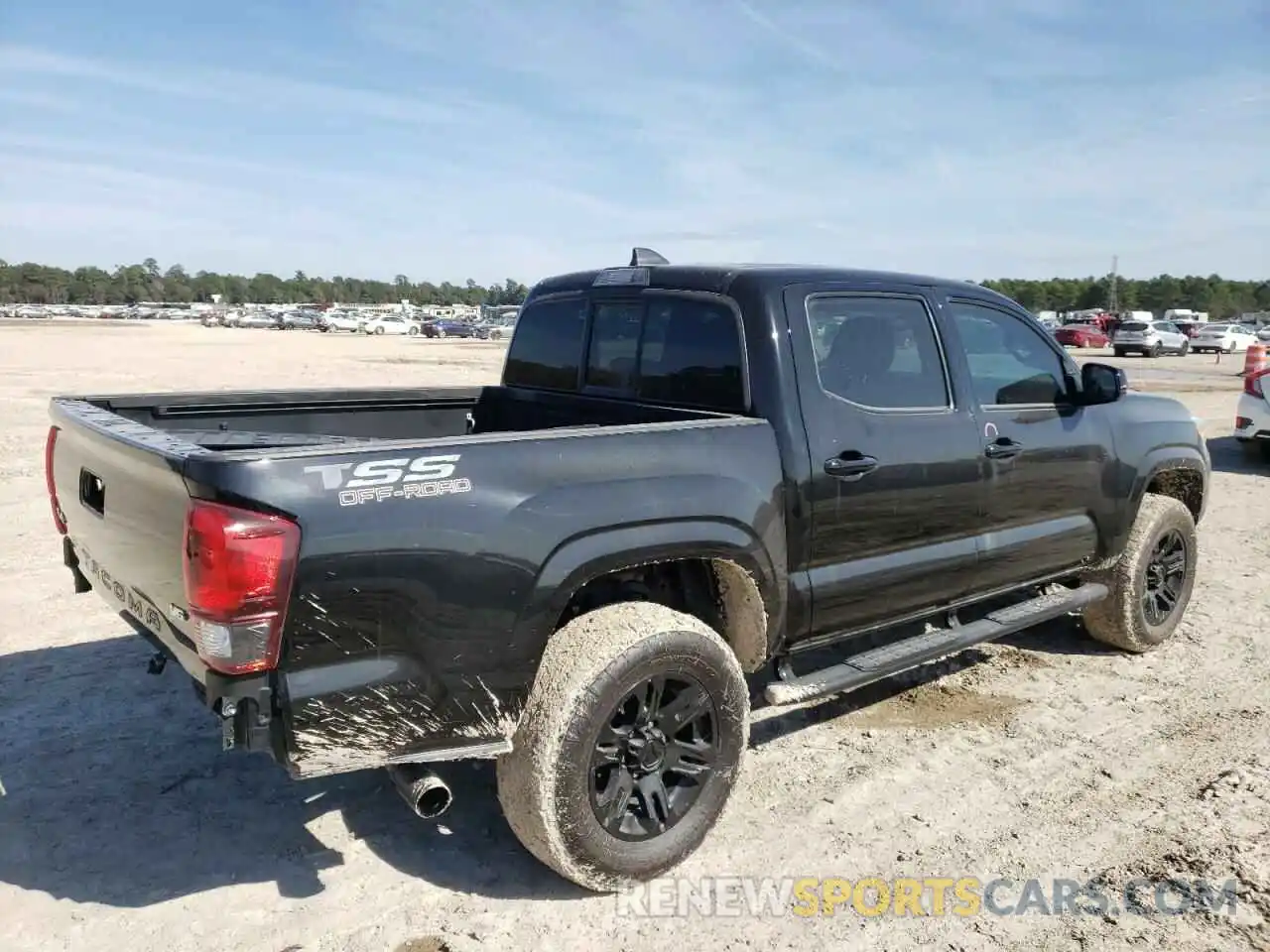 4 Photograph of a damaged car 5TFCZ5AN0MX266285 TOYOTA TACOMA 2021