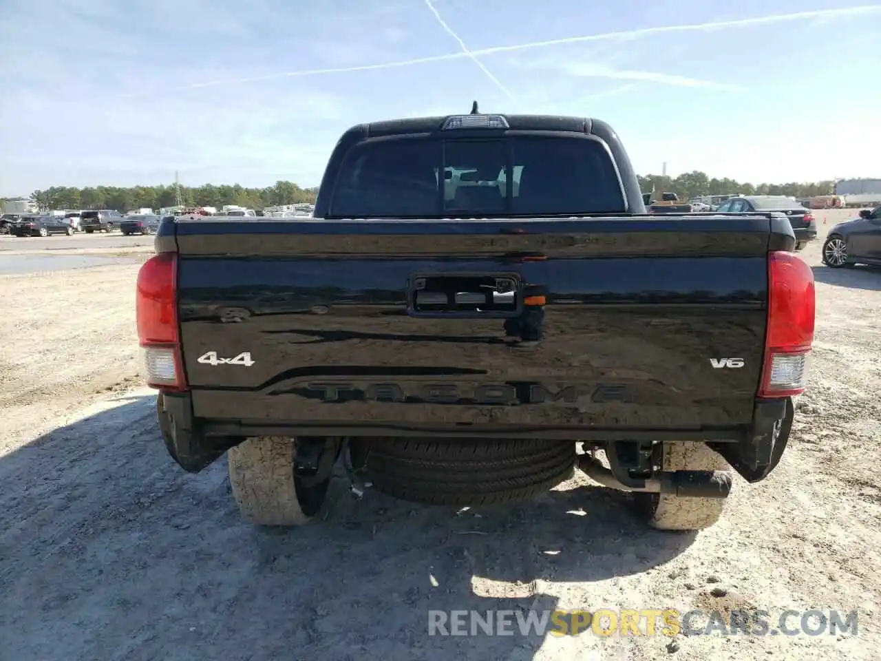 9 Photograph of a damaged car 5TFCZ5AN0MX266285 TOYOTA TACOMA 2021