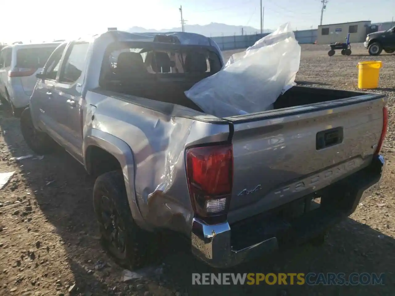 3 Photograph of a damaged car 5TFCZ5AN0MX268943 TOYOTA TACOMA 2021