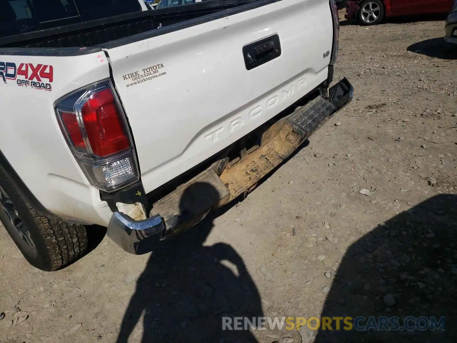 9 Photograph of a damaged car 5TFCZ5AN1MX248734 TOYOTA TACOMA 2021