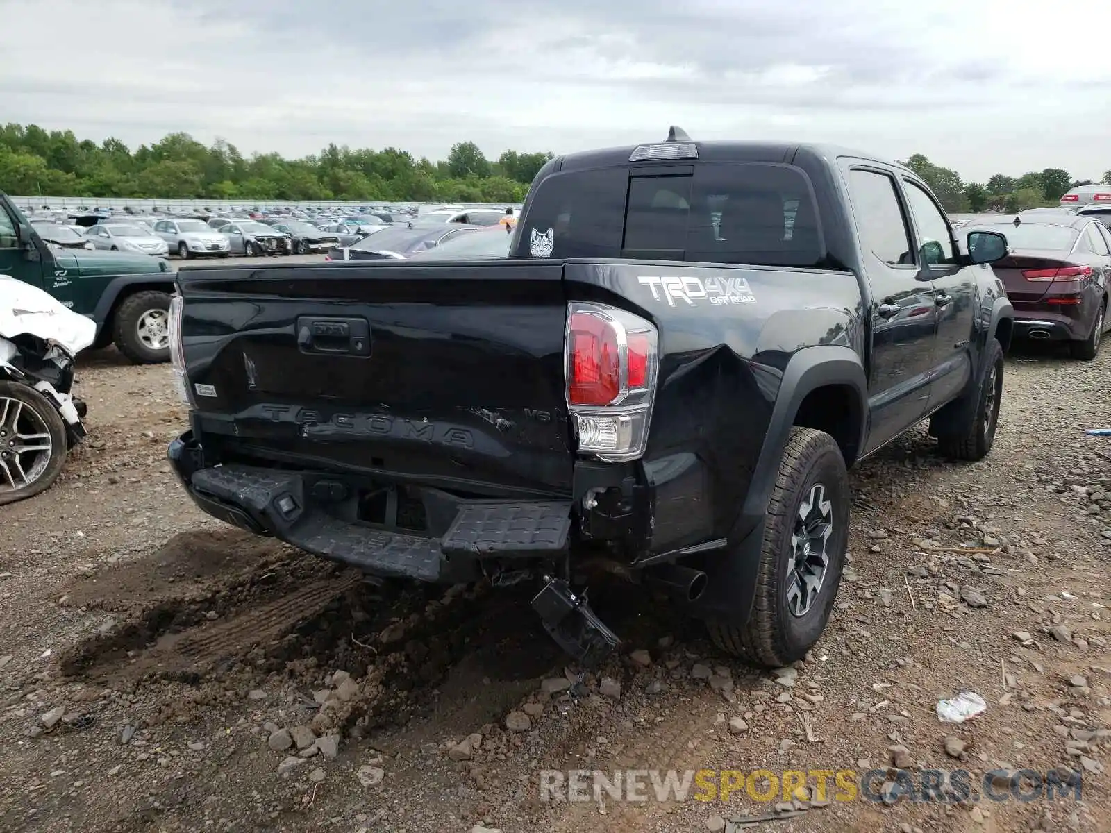 4 Фотография поврежденного автомобиля 5TFCZ5AN1MX250323 TOYOTA TACOMA 2021