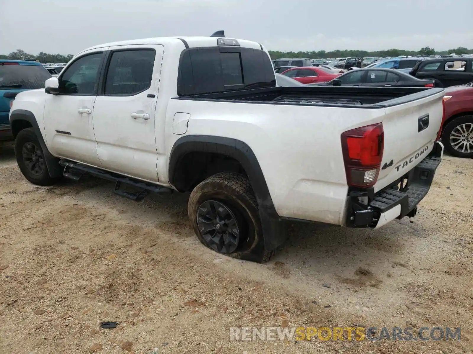 3 Photograph of a damaged car 5TFCZ5AN1MX252489 TOYOTA TACOMA 2021