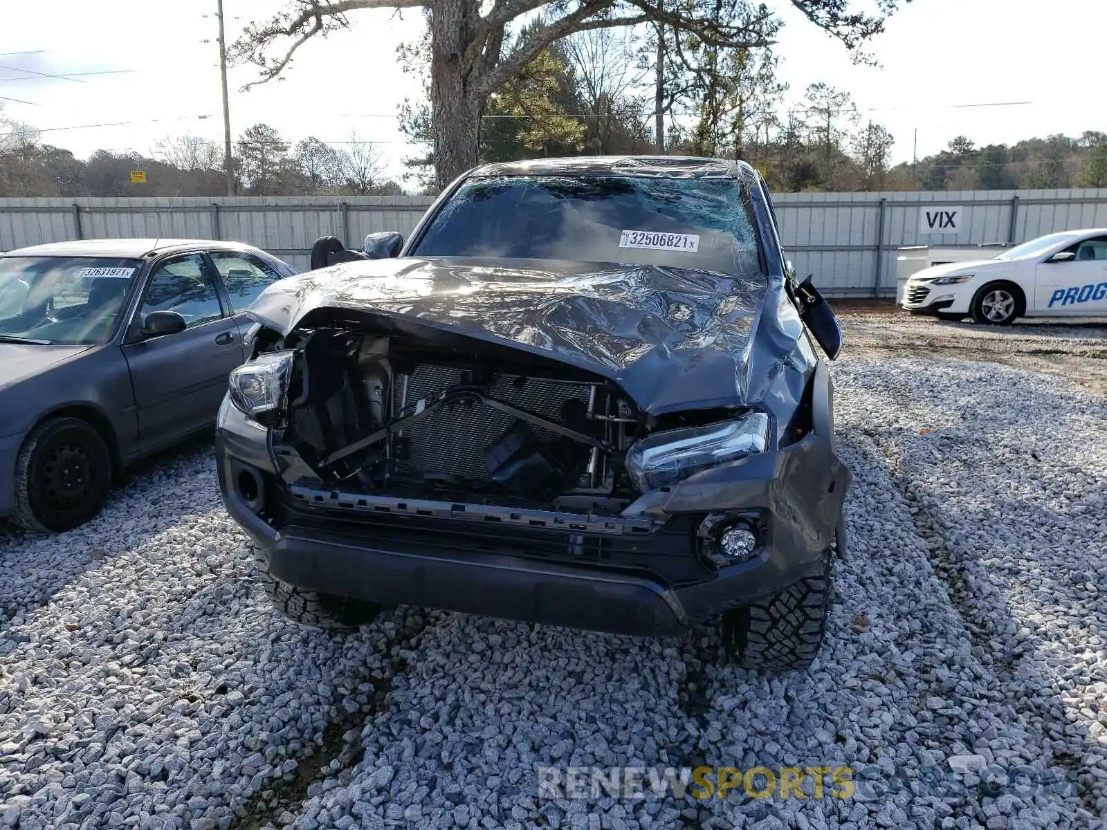 9 Photograph of a damaged car 5TFCZ5AN1MX252802 TOYOTA TACOMA 2021