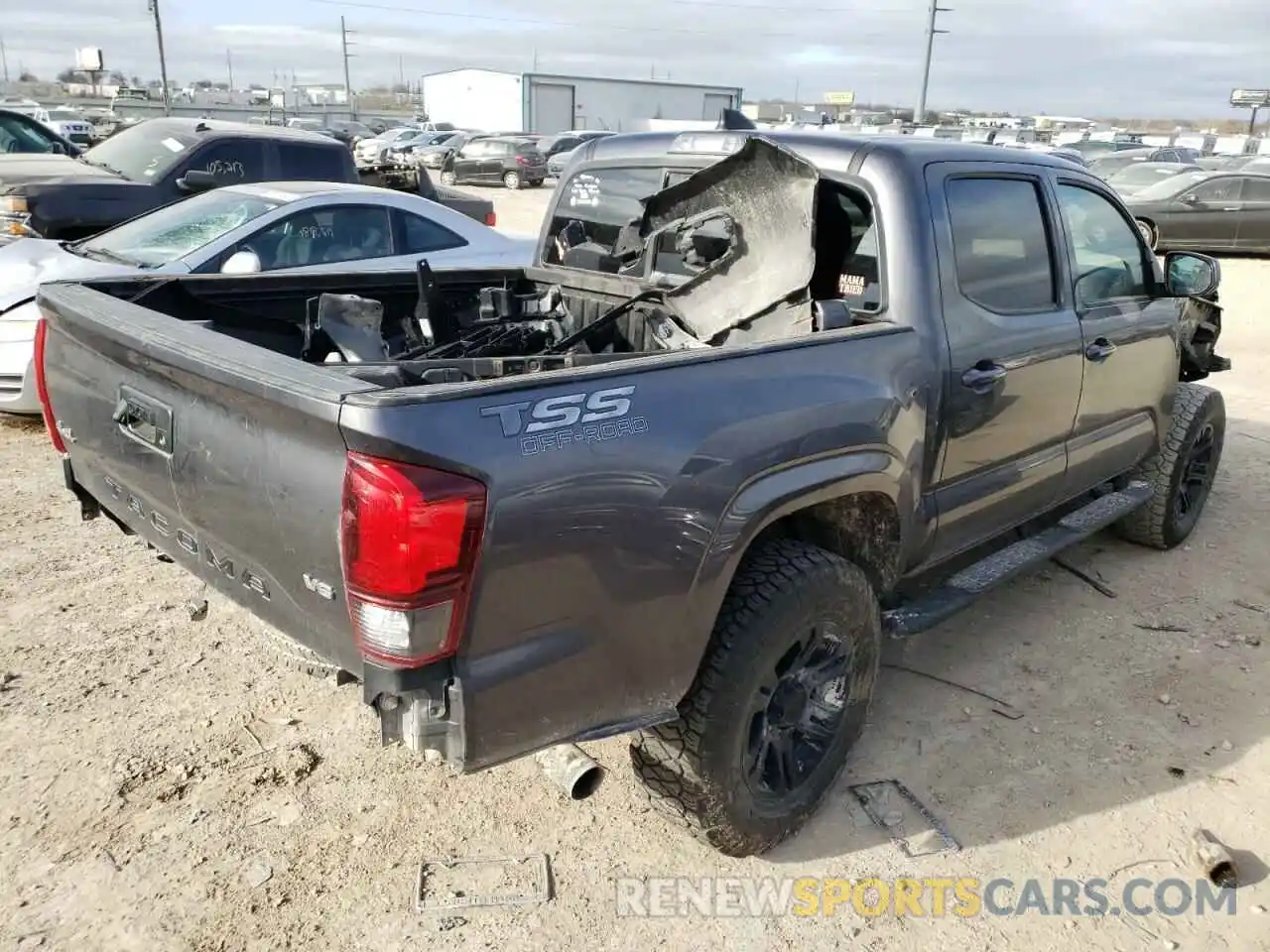 4 Photograph of a damaged car 5TFCZ5AN1MX253979 TOYOTA TACOMA 2021