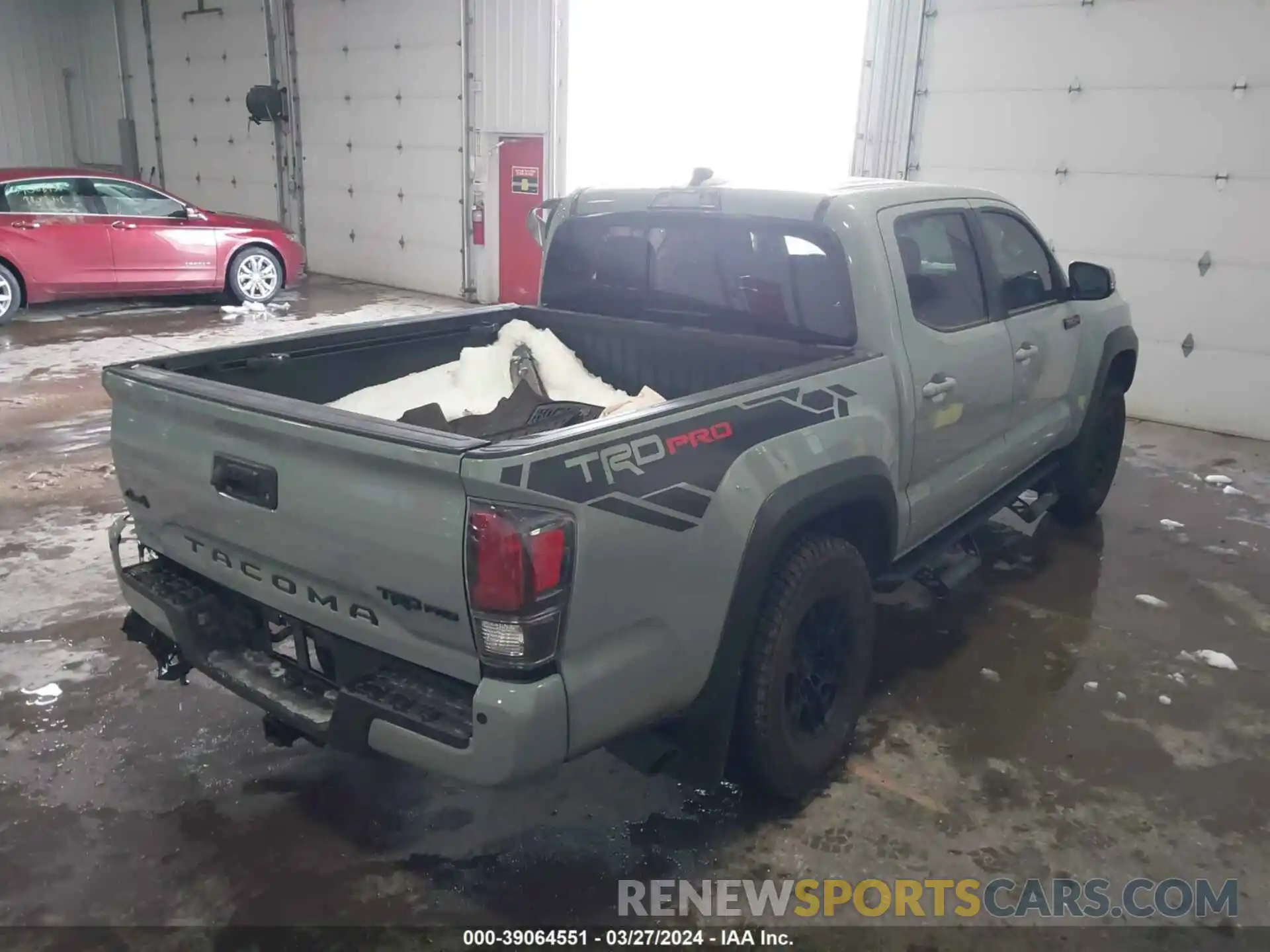 4 Photograph of a damaged car 5TFCZ5AN1MX262827 TOYOTA TACOMA 2021