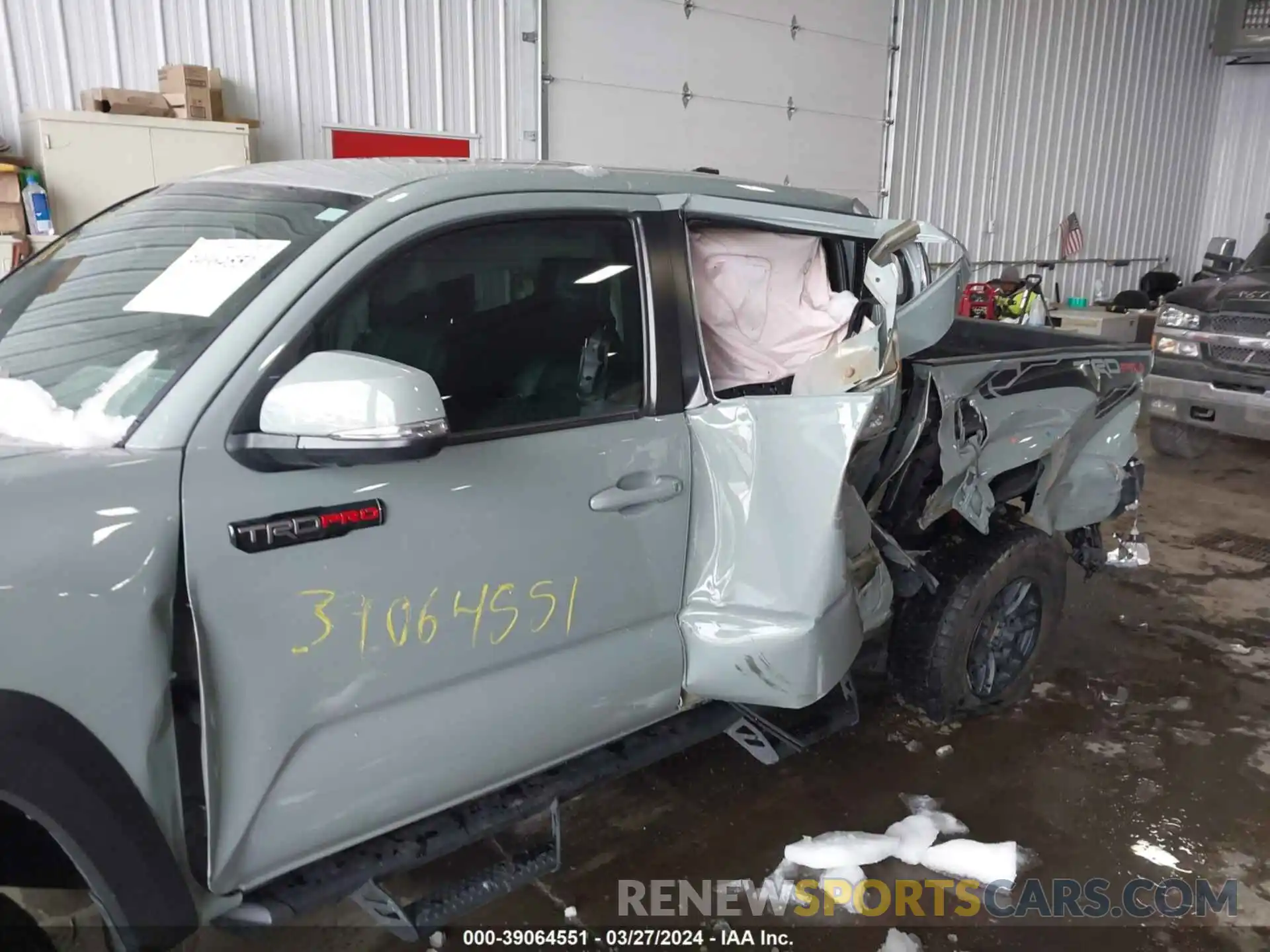 6 Photograph of a damaged car 5TFCZ5AN1MX262827 TOYOTA TACOMA 2021