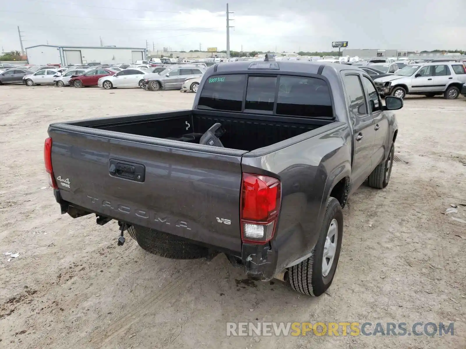 4 Photograph of a damaged car 5TFCZ5AN1MX273021 TOYOTA TACOMA 2021