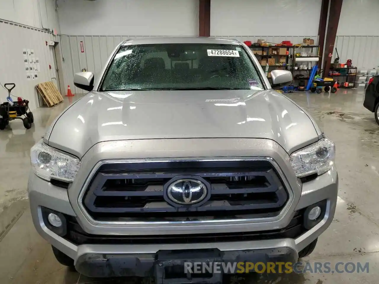 5 Photograph of a damaged car 5TFCZ5AN1MX278252 TOYOTA TACOMA 2021