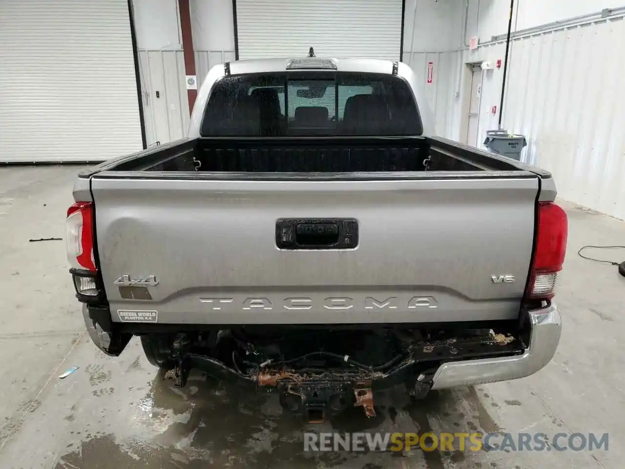 6 Photograph of a damaged car 5TFCZ5AN1MX278252 TOYOTA TACOMA 2021