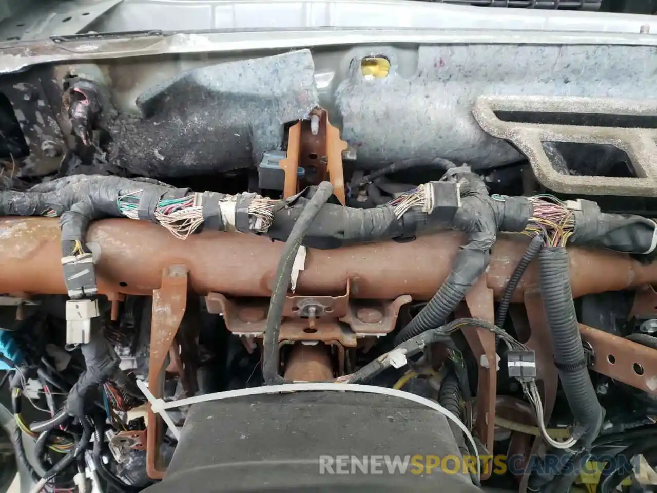 8 Photograph of a damaged car 5TFCZ5AN1MX282219 TOYOTA TACOMA 2021