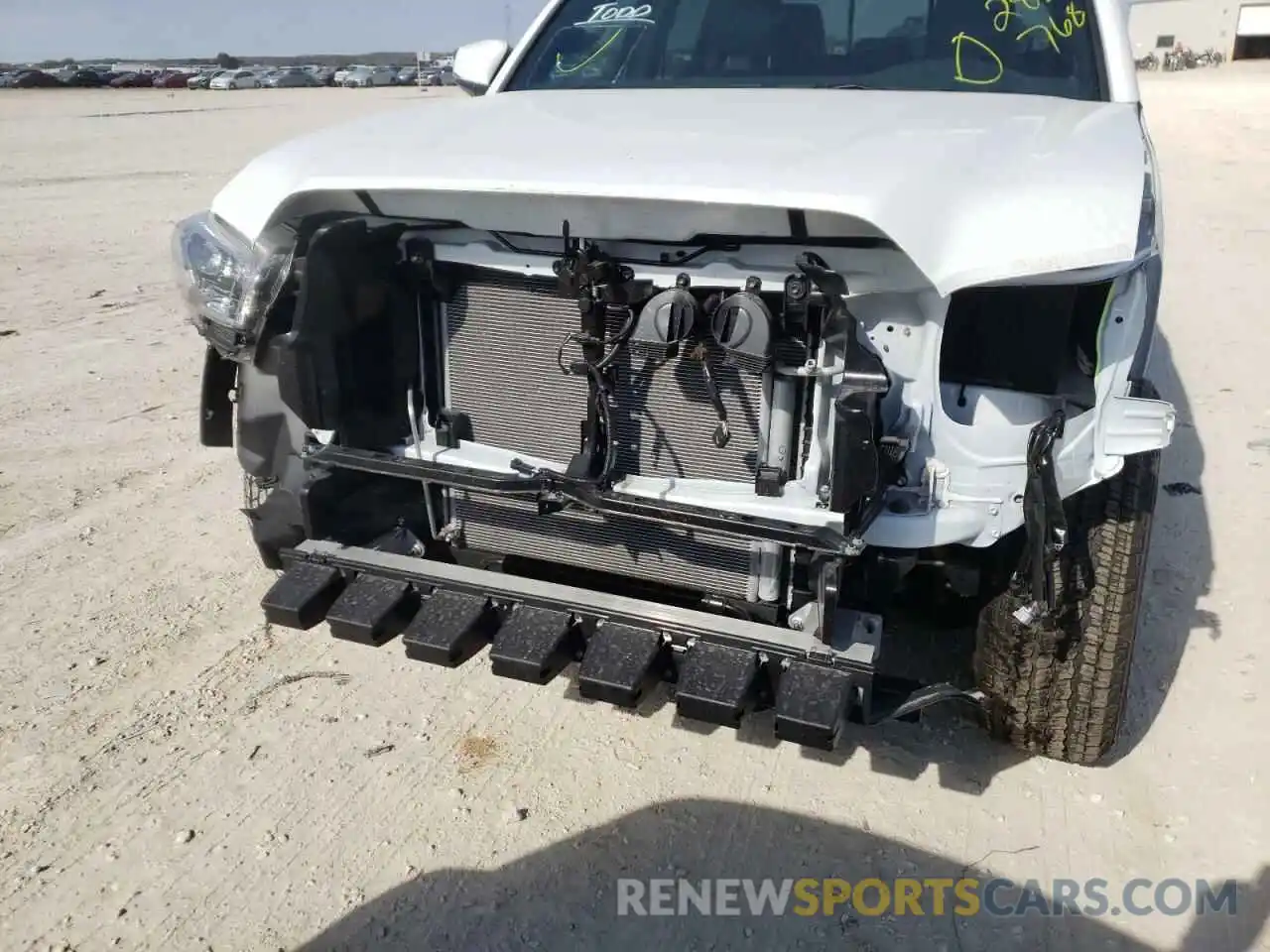 9 Photograph of a damaged car 5TFCZ5AN1MX282768 TOYOTA TACOMA 2021