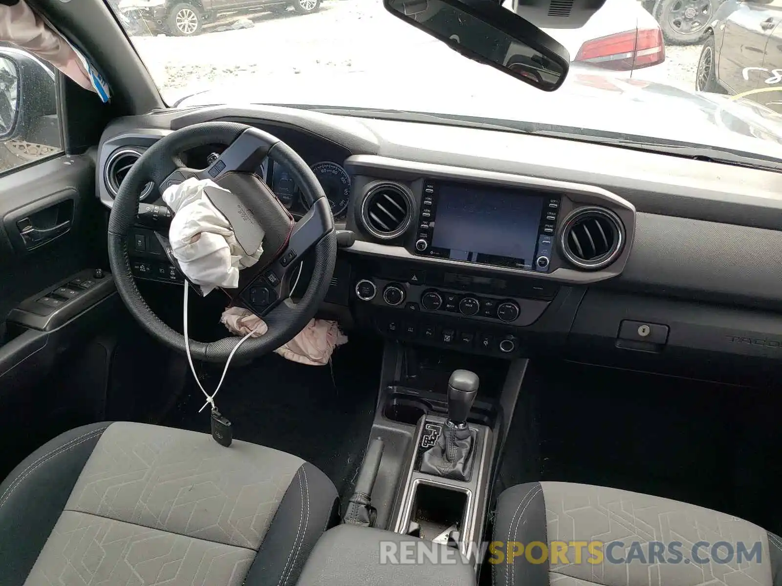 9 Photograph of a damaged car 5TFCZ5AN2MX248287 TOYOTA TACOMA 2021