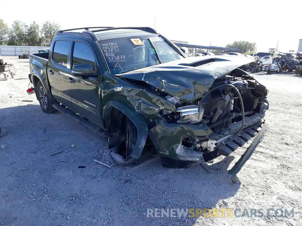 1 Photograph of a damaged car 5TFCZ5AN2MX250685 TOYOTA TACOMA 2021