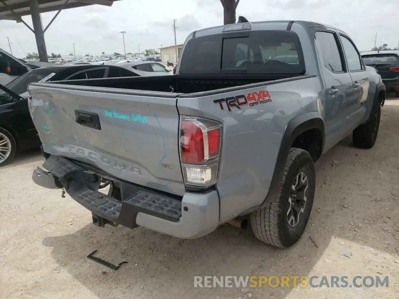 4 Фотография поврежденного автомобиля 5TFCZ5AN2MX252792 TOYOTA TACOMA 2021