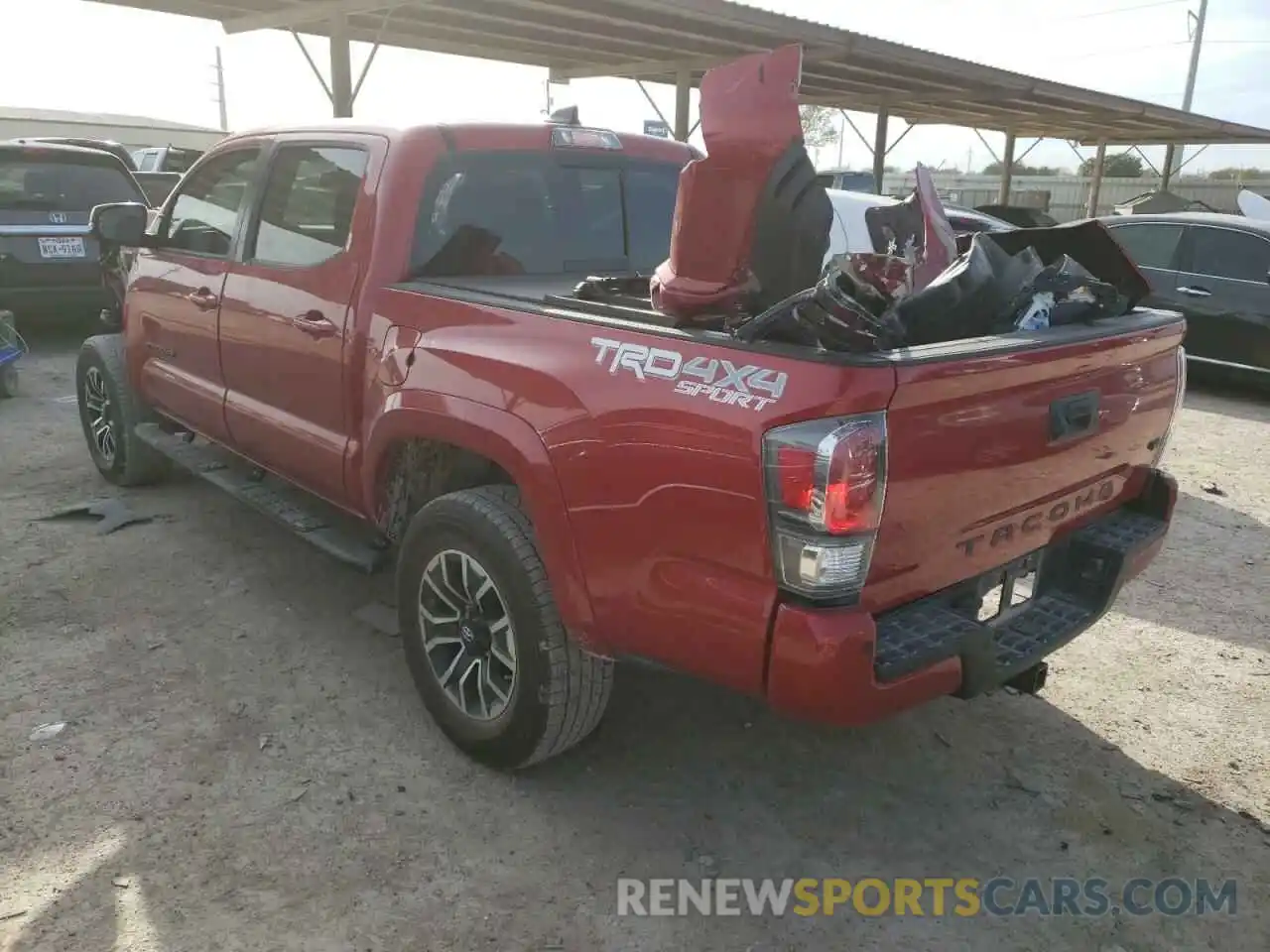 3 Photograph of a damaged car 5TFCZ5AN2MX253389 TOYOTA TACOMA 2021