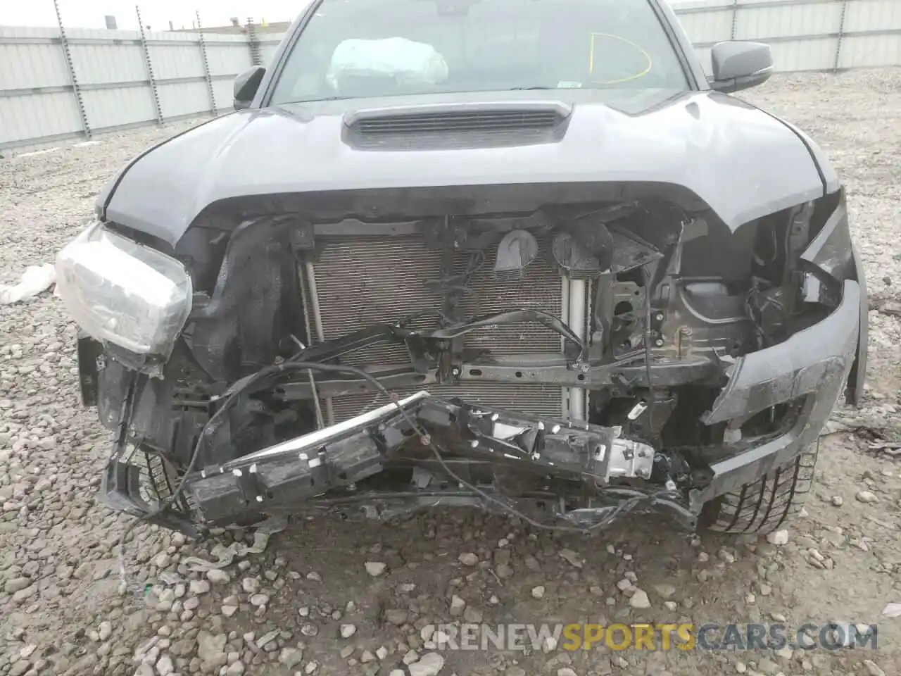 9 Photograph of a damaged car 5TFCZ5AN2MX260066 TOYOTA TACOMA 2021