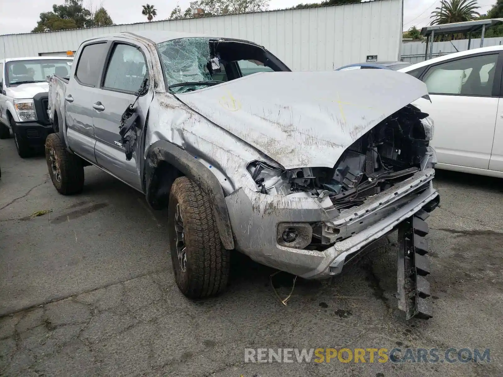 1 Photograph of a damaged car 5TFCZ5AN2MX264876 TOYOTA TACOMA 2021