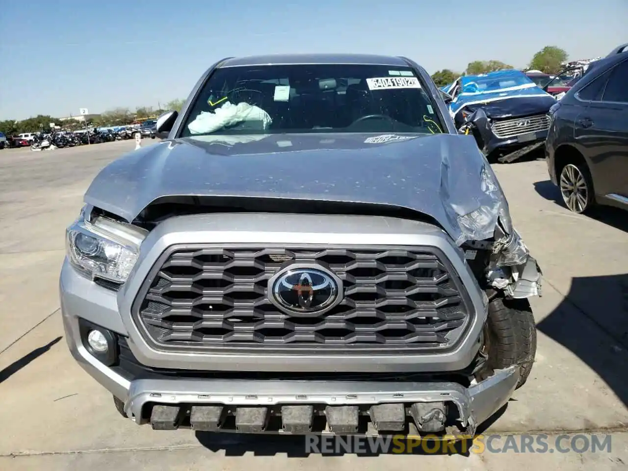 5 Photograph of a damaged car 5TFCZ5AN2MX268877 TOYOTA TACOMA 2021